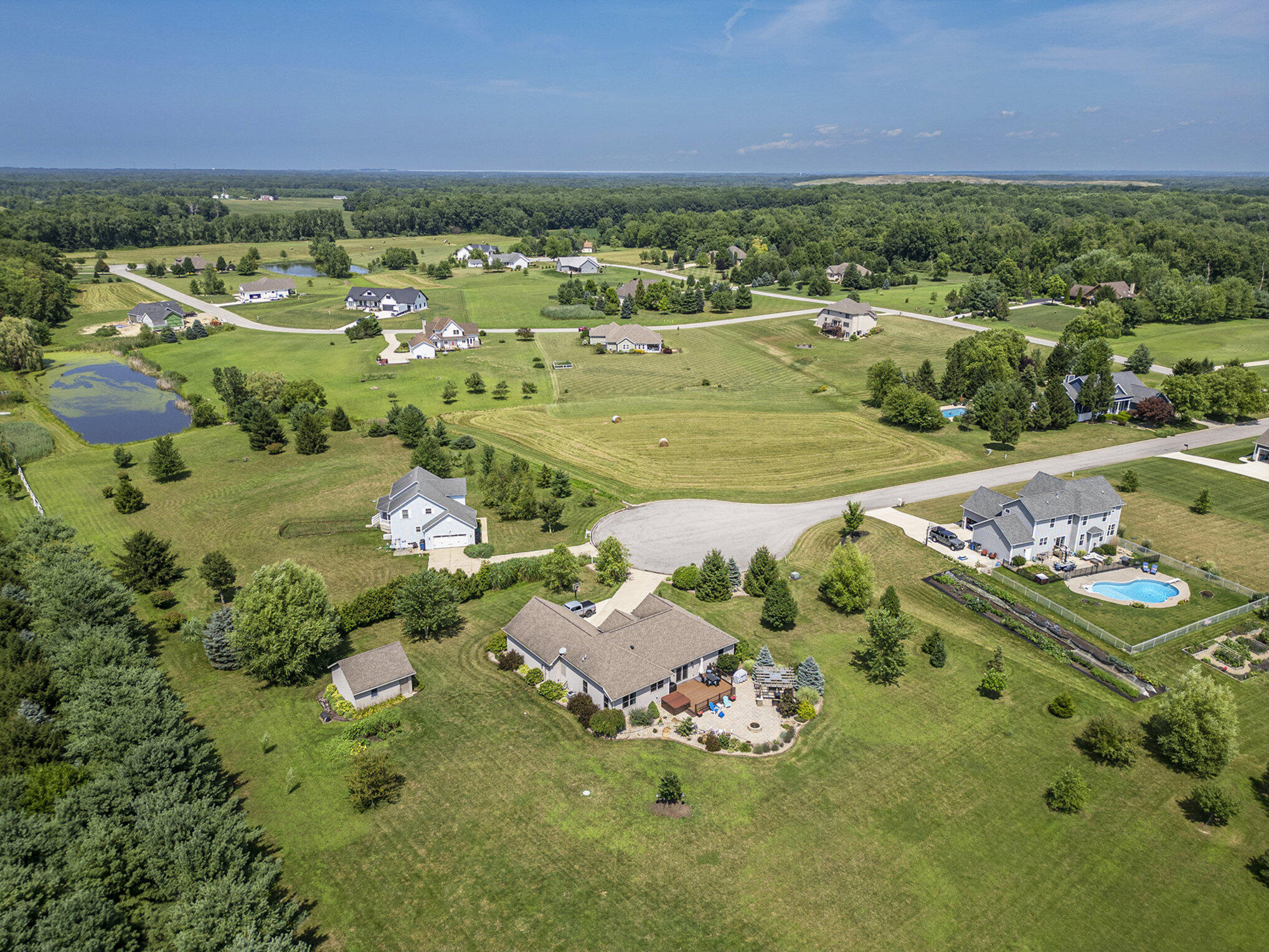 La Porte, Indiana, 46350, United States, 4 Bedrooms Bedrooms, ,3 BathroomsBathrooms,Residential,For Sale,2029628