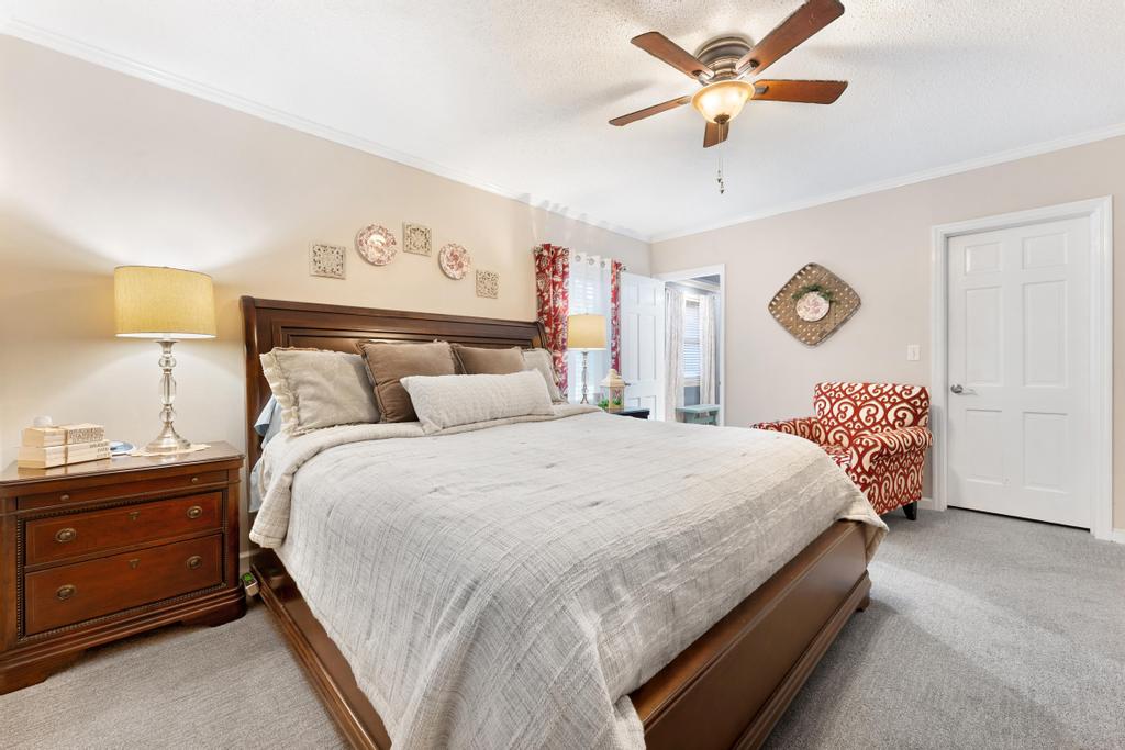 Hartwell, Georgia, 30643, United States, 4 Bedrooms Bedrooms, ,3 BathroomsBathrooms,Residential,For Sale,1989315