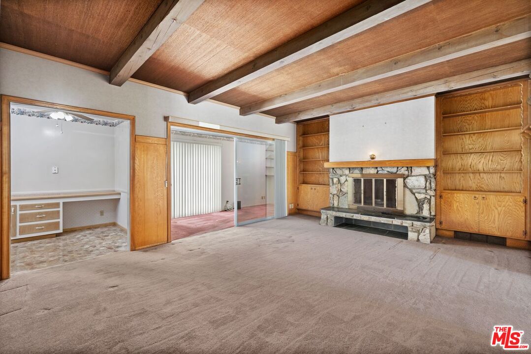 Los Angeles, California, 90056, United States, 2 Bedrooms Bedrooms, ,3 BathroomsBathrooms,Residential,For Sale,2001652