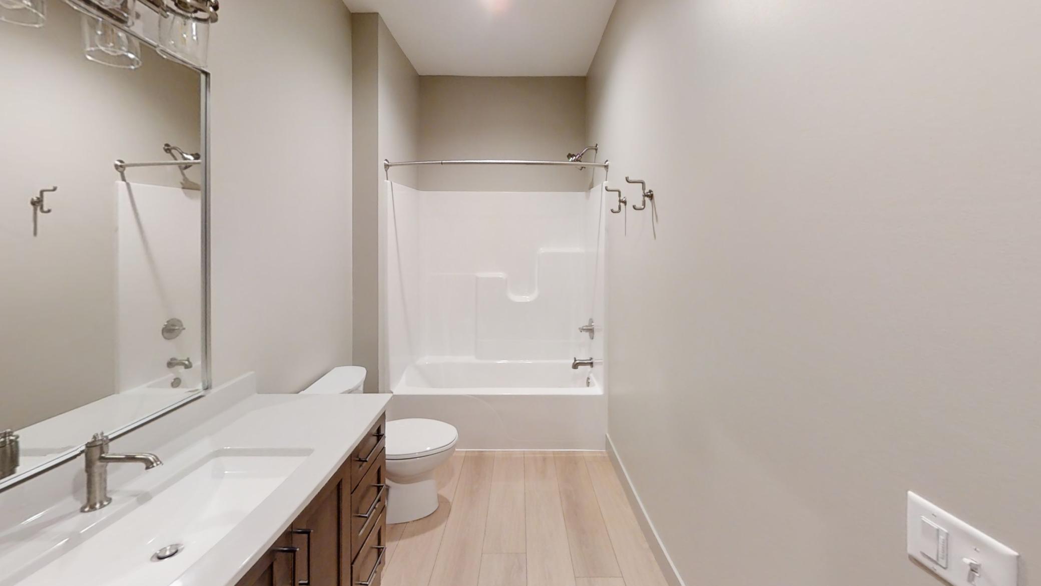 Albert Lea, Minnesota, 56007, United States, 4 Bedrooms Bedrooms, ,2 BathroomsBathrooms,Residential,For Sale,1978307