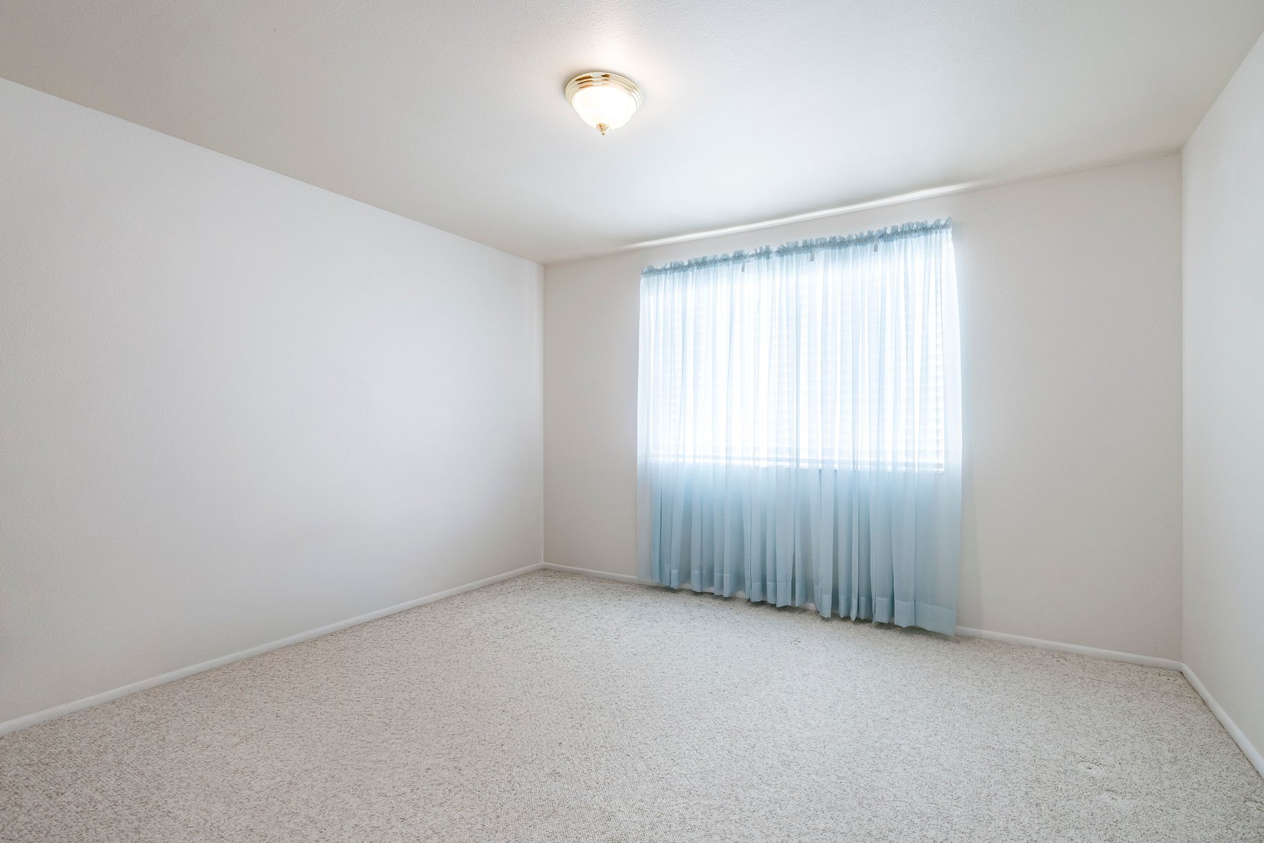  Fully Updated and Move-In Ready - 物件實景