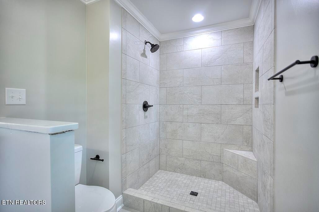 Maryville, Tennessee, 37803, United States, 4 Bedrooms Bedrooms, ,4 BathroomsBathrooms,Residential,For Sale,1874124