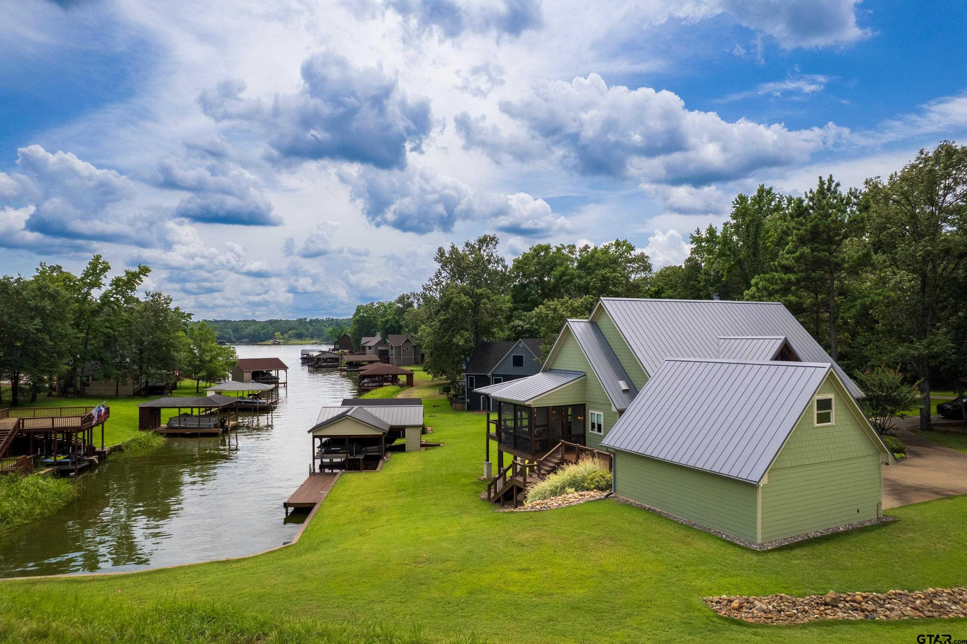 Scroggins, Texas, 75480, United States, 4 Bedrooms Bedrooms, ,5 BathroomsBathrooms,Residential,For Sale,1981840