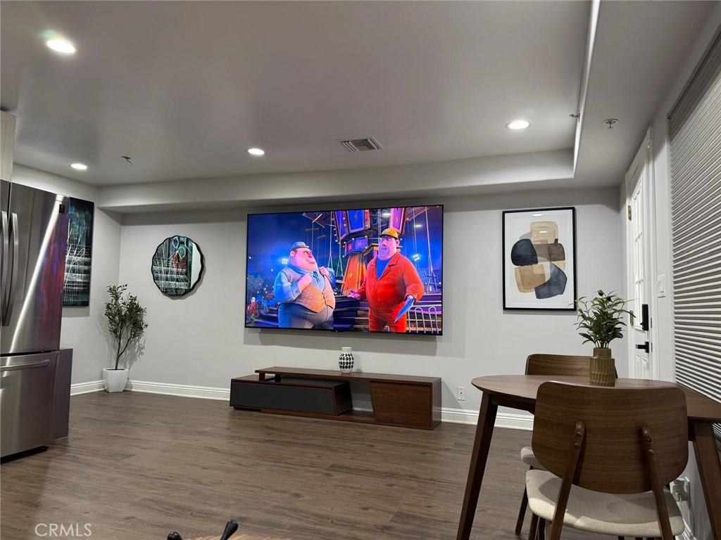 Woodland Hills, California, 91364, United States, 4 Bedrooms Bedrooms, ,3 BathroomsBathrooms,Residential,For Sale,1982021