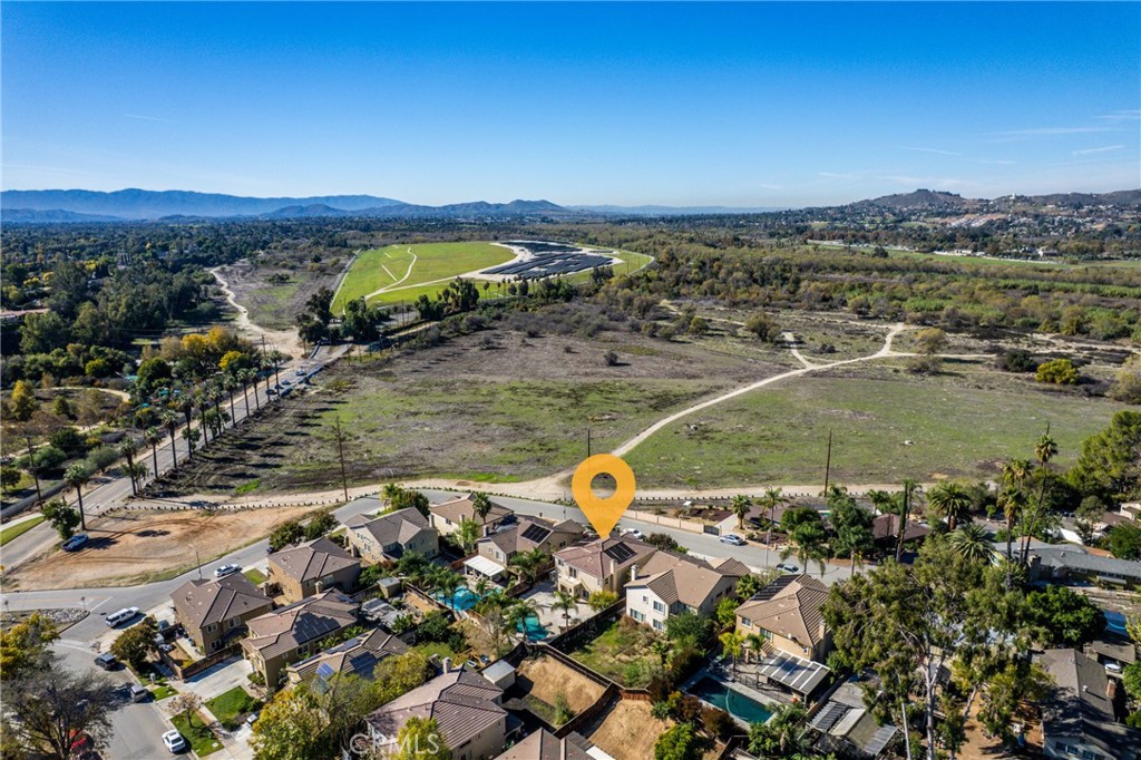 Riverside, California, 92501, United States, 5 Bedrooms Bedrooms, ,3 BathroomsBathrooms,Residential,For Sale,2003384