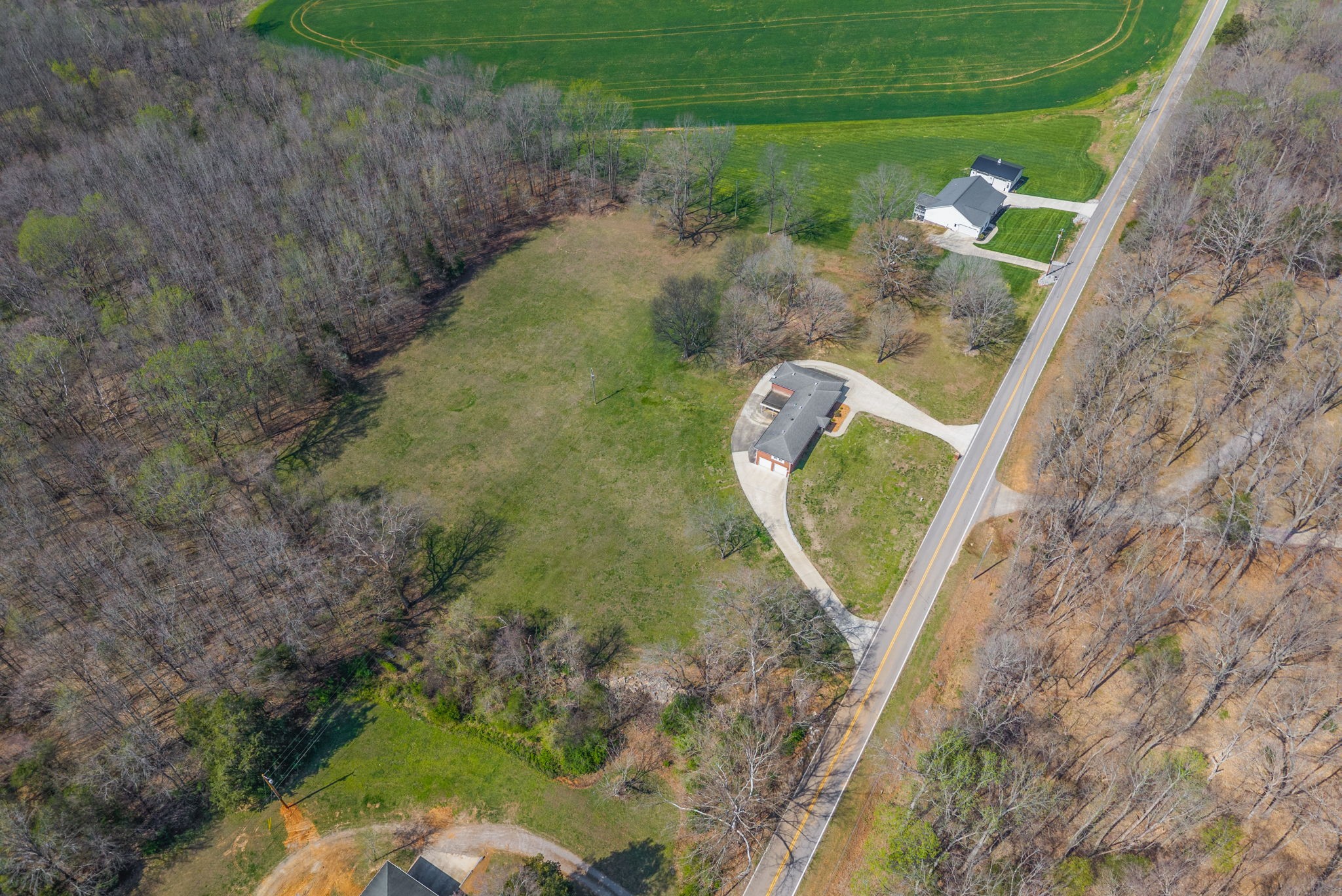 Clarksville, Tennessee, 37040, United States, 2 Bedrooms Bedrooms, ,2 BathroomsBathrooms,Residential,For Sale,2030332