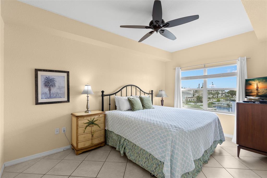 St Petersburg, Florida, 33708, United States, 2 Bedrooms Bedrooms, ,2 BathroomsBathrooms,Residential,For Sale,1950860
