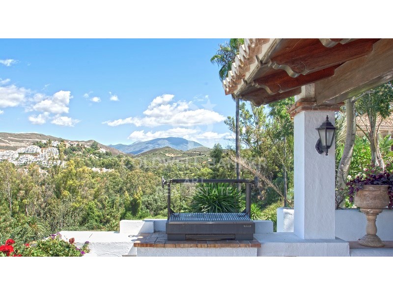 Marbella, Andalusia, ES, 5 Bedrooms Bedrooms, ,4 BathroomsBathrooms,Residential,For Sale,1848501