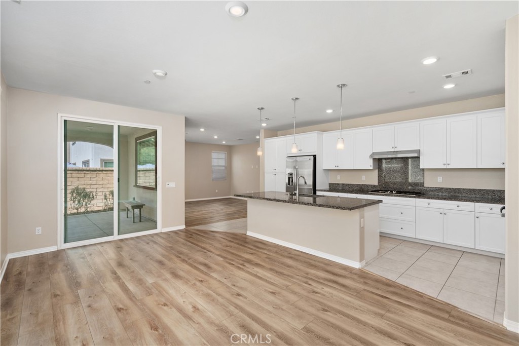 Valencia, California, 91354, United States, 4 Bedrooms Bedrooms, ,3 BathroomsBathrooms,Residential,For Sale,2001719