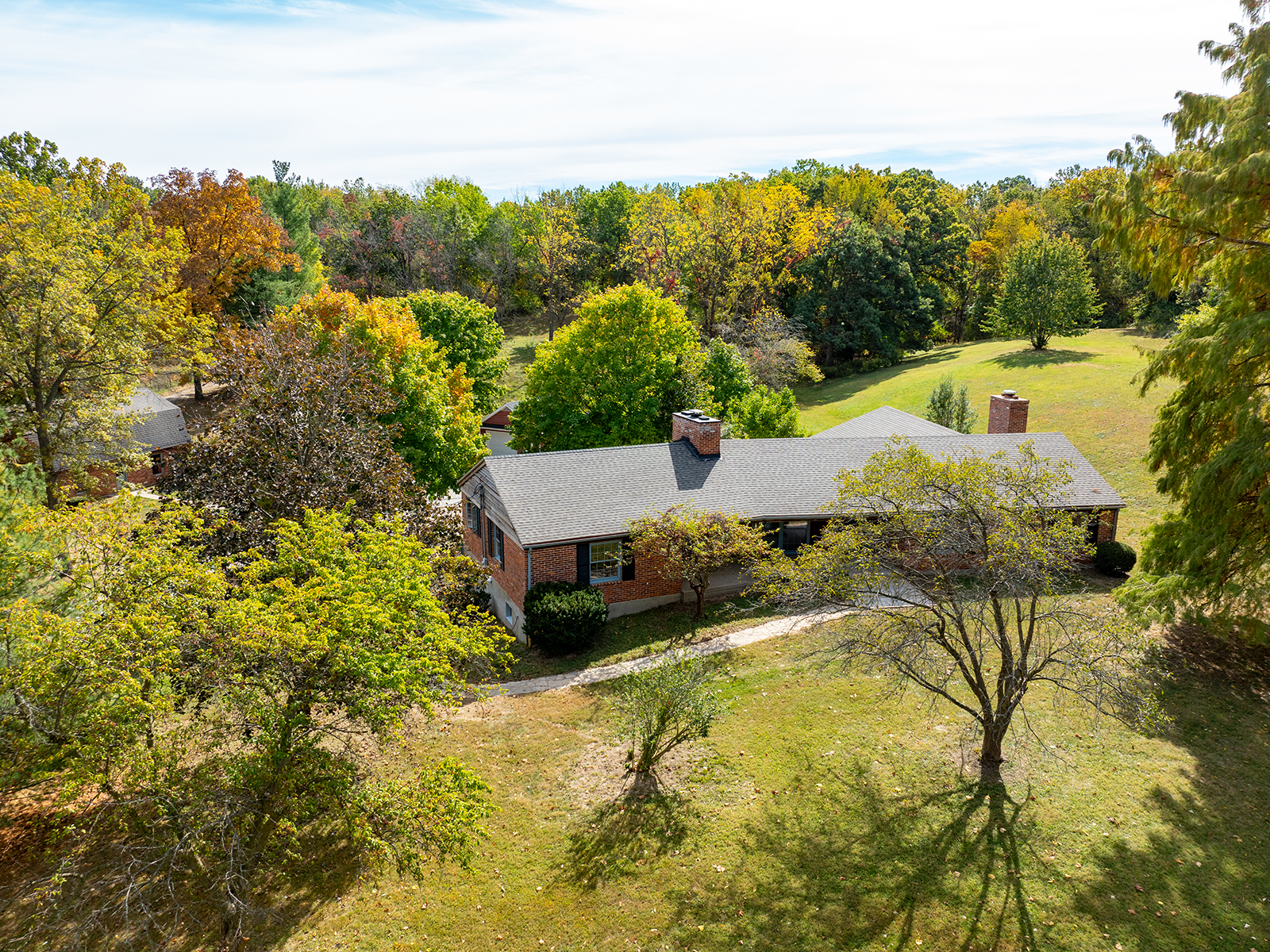 Hannibal, Missouri, 63401, United States, 3 Bedrooms Bedrooms, ,2 BathroomsBathrooms,Residential,For Sale,1981239