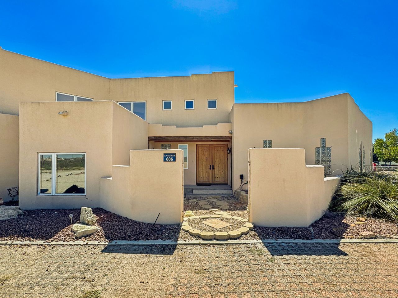 Carlsbad, New Mexico, 88220, United States, 4 Bedrooms Bedrooms, ,3 BathroomsBathrooms,Residential,For Sale,1973725