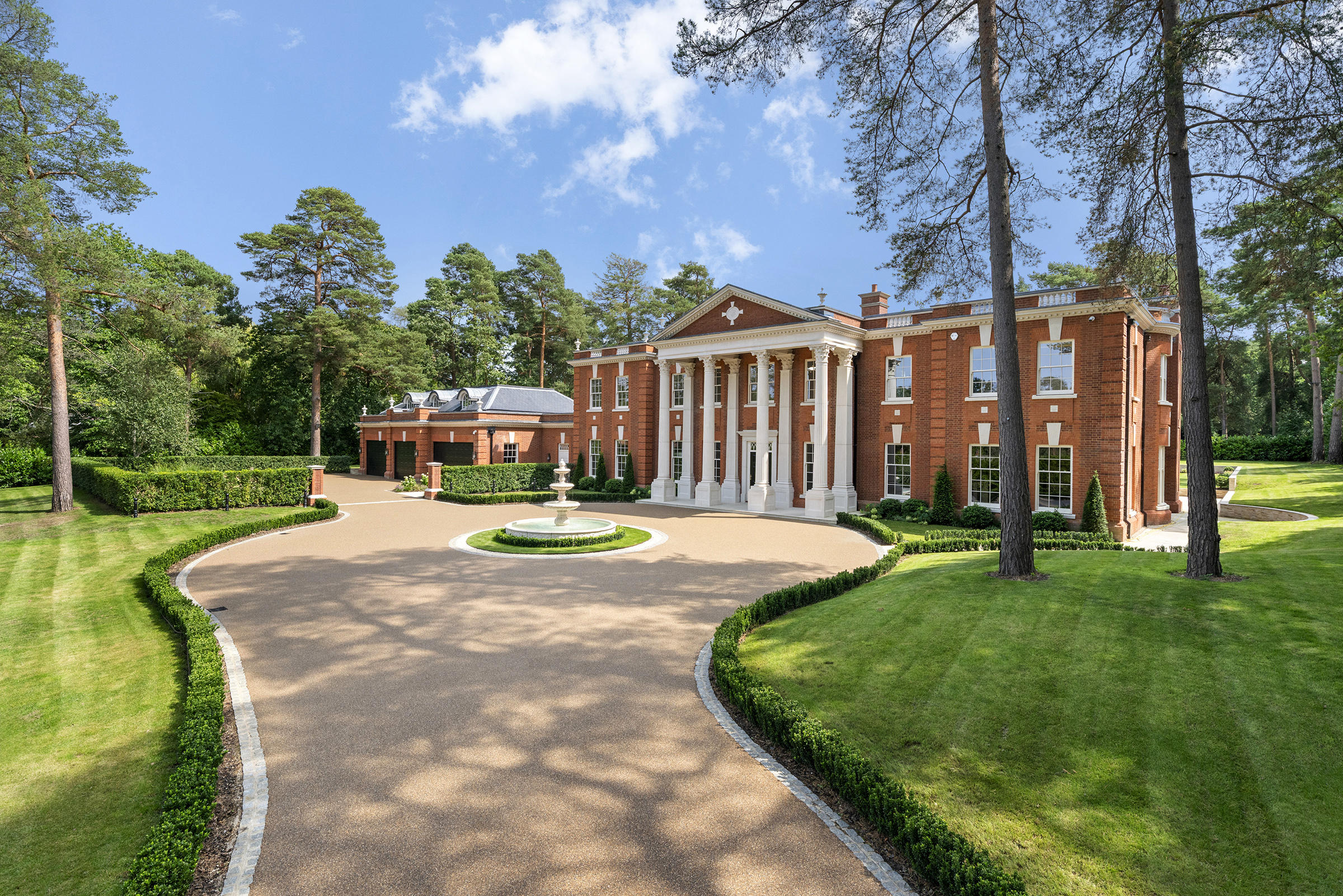  An Exceptional Residence with Direct Fairway Access - 物件實景