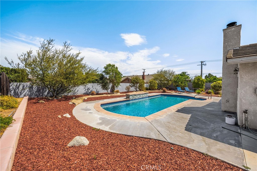 Upland, California, 91786, United States, 5 Bedrooms Bedrooms, ,2 BathroomsBathrooms,Residential,For Sale,1927860