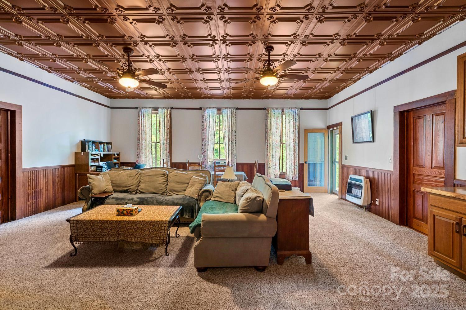 Hendersonville, North Carolina, 28739, United States, 6 Bedrooms Bedrooms, ,5 BathroomsBathrooms,Residential,For Sale,1825253