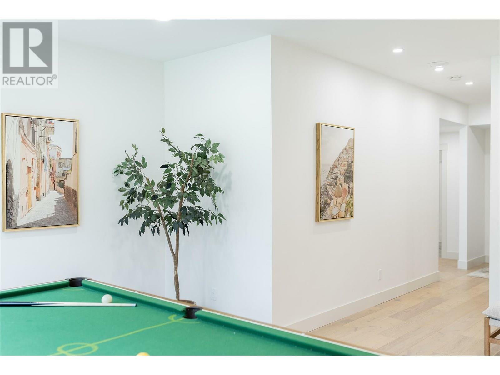 GRAND FORKS, British Columbia, V0H 1H2, CA, 5 Bedrooms Bedrooms, ,5 BathroomsBathrooms,Residential,For Sale,1868553