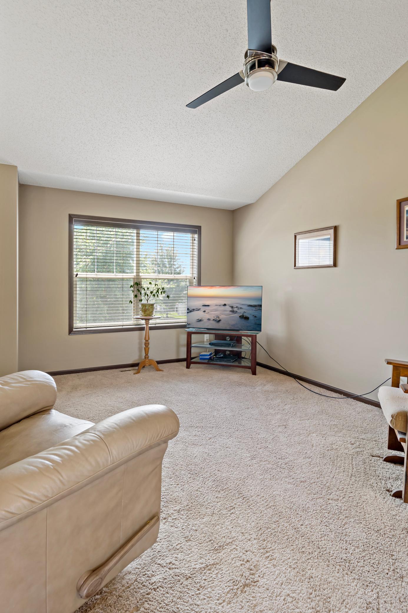Shakopee, Minnesota, 55379, United States, 5 Bedrooms Bedrooms, ,2 BathroomsBathrooms,Residential,For Sale,1918771