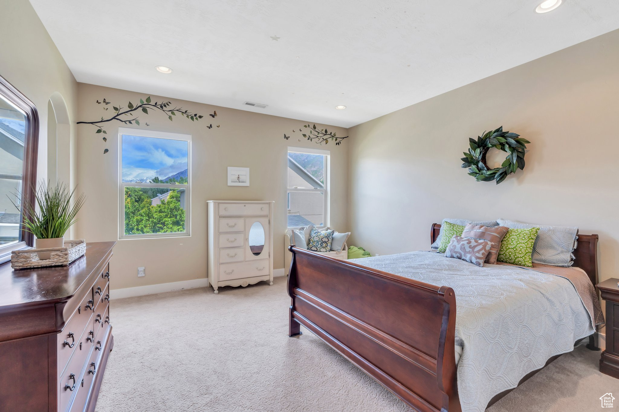 Springville, Utah, 84663, United States, 5 Bedrooms Bedrooms, ,5 BathroomsBathrooms,Residential,For Sale,1829365