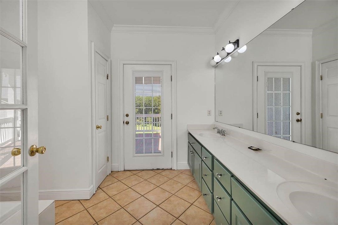 Brunswick, Georgia, 31520, United States, 3 Bedrooms Bedrooms, ,3 BathroomsBathrooms,Residential,For Sale,1895763