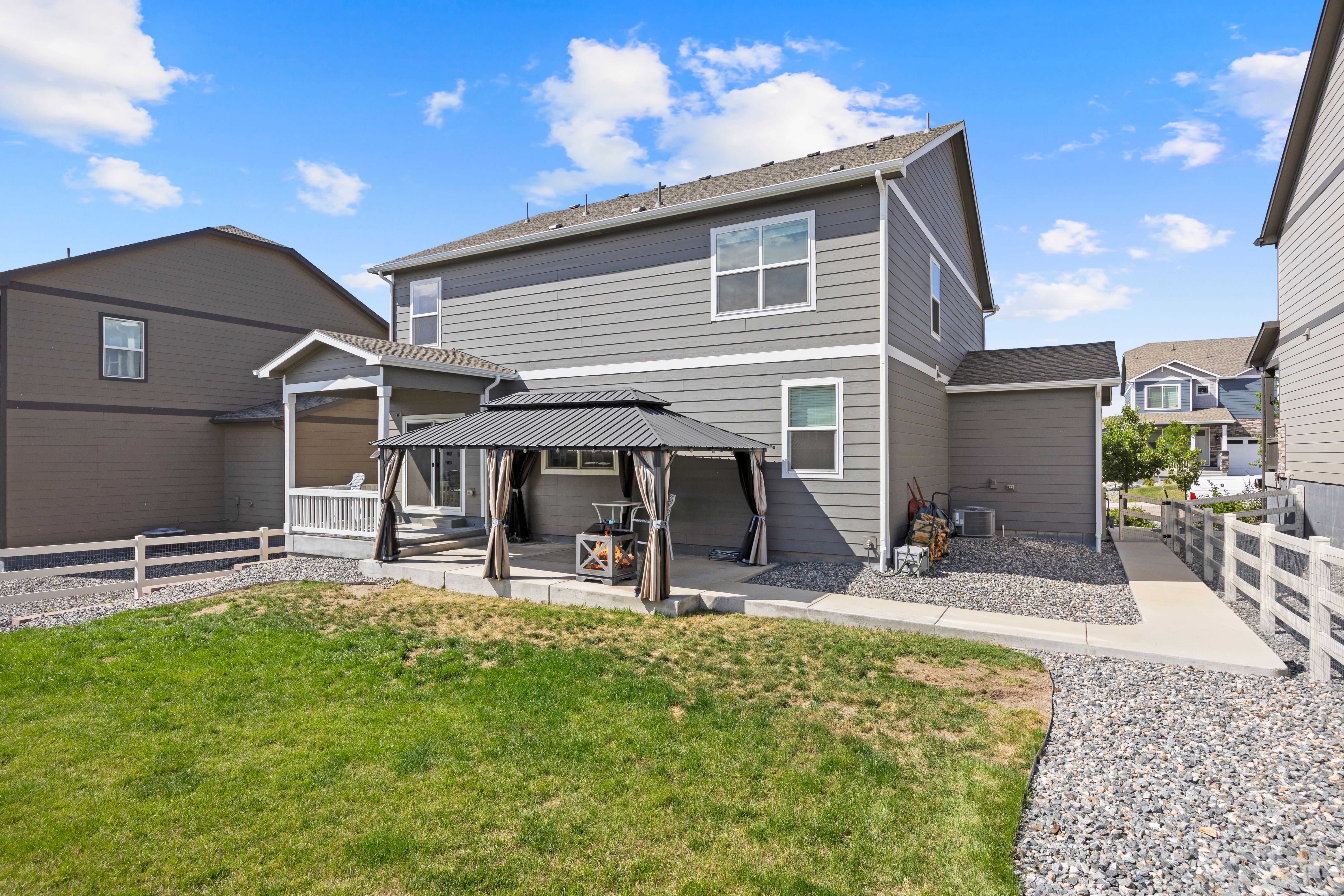  Perfect Blend of Modern Style, Functionality, and Mesa Views - 物件實景