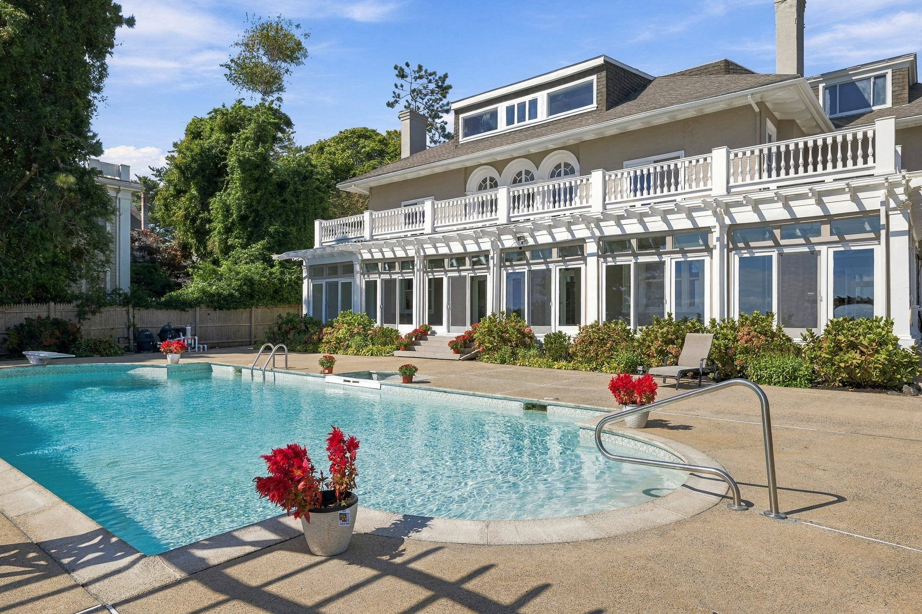  352 Atlantic Avenue, Marblehead, MA, 01945 - 物件實景