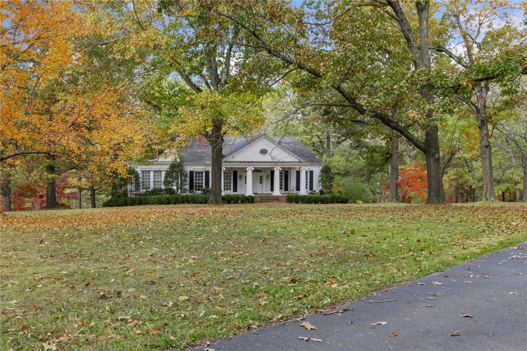 Harrison, Arkansas, 72601, United States, 4 Bedrooms Bedrooms, ,5 BathroomsBathrooms,Residential,For Sale,1989365