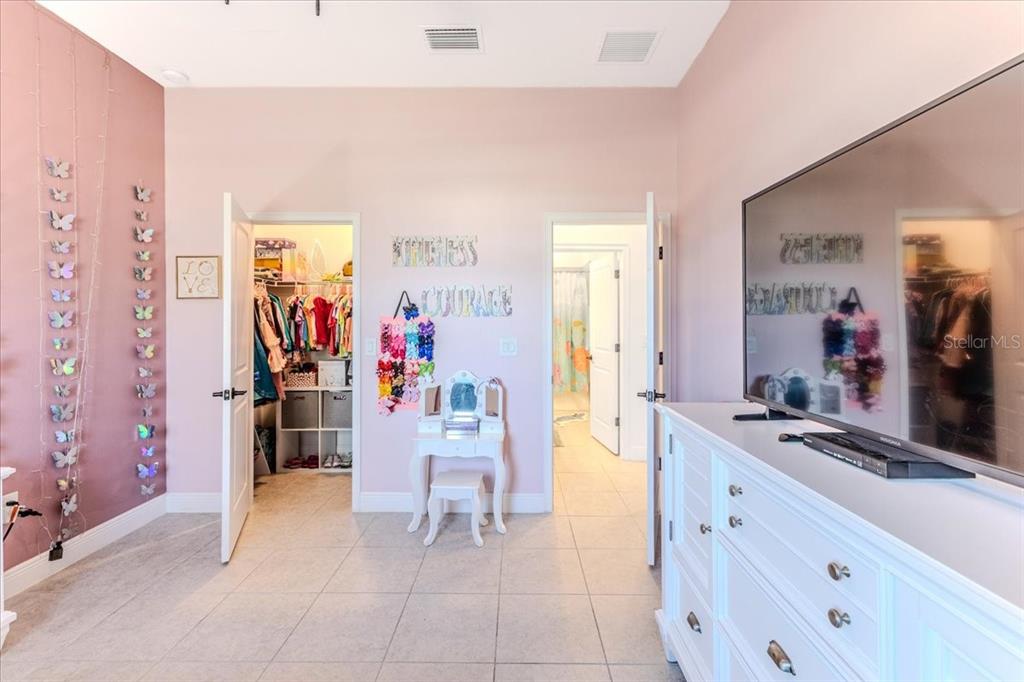 Spring Hill, Florida, 34609, United States, 5 Bedrooms Bedrooms, ,4 BathroomsBathrooms,Residential,For Sale,2028357