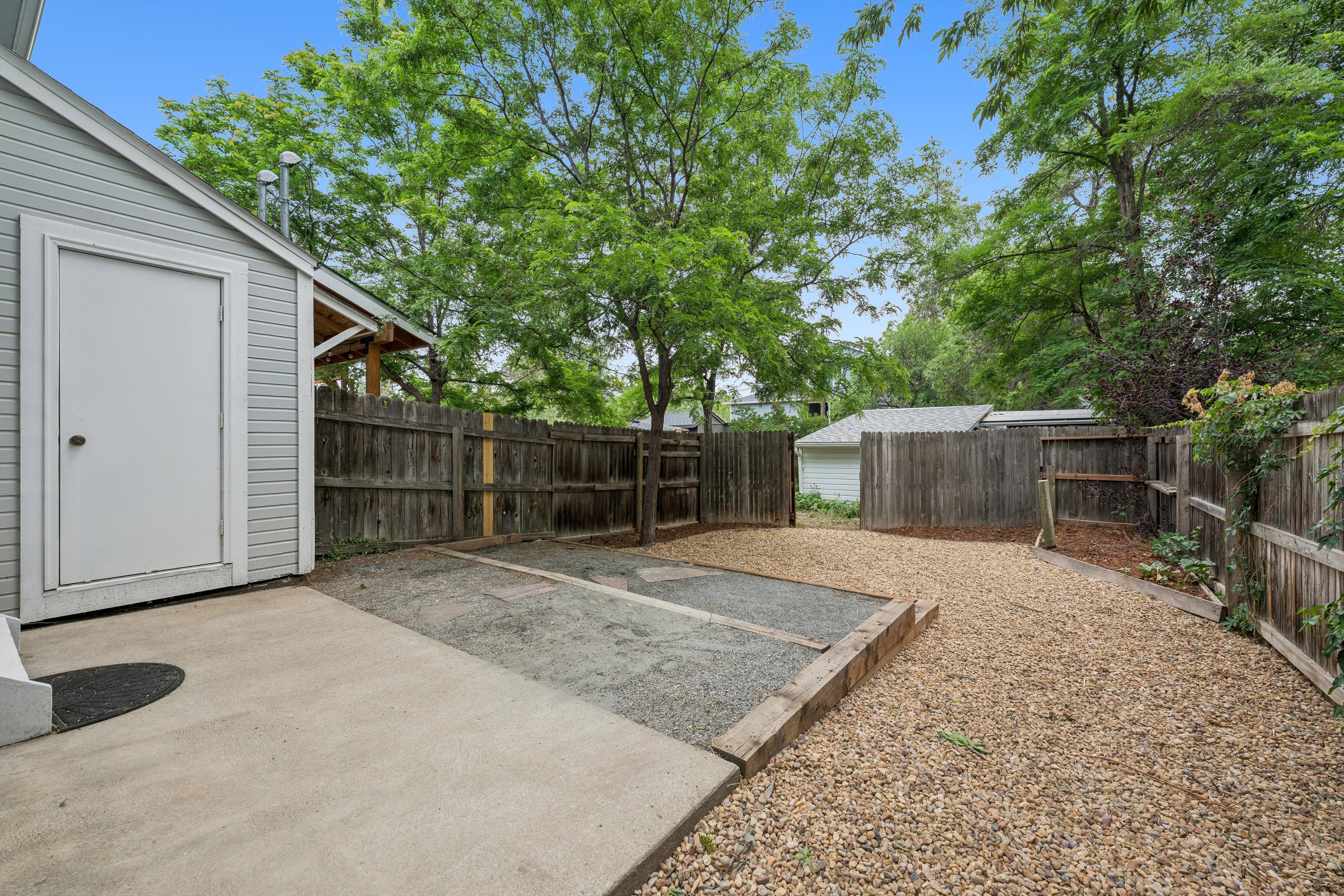  Duplex in Louisville - Each Unit is 2 Bedrooms/1 Bath - 物件實景