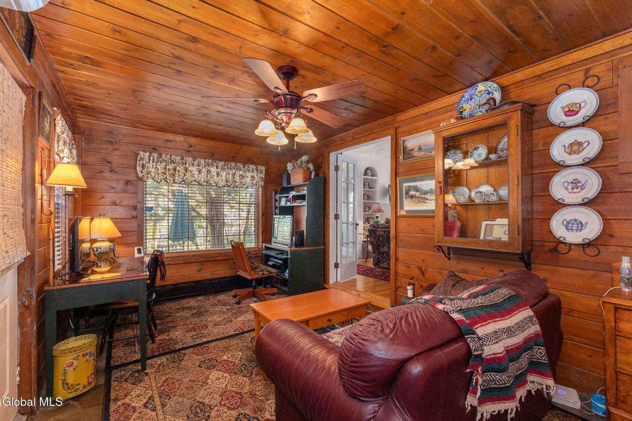 Niskayuna, New York, 12309, United States, 5 Bedrooms Bedrooms, ,3 BathroomsBathrooms,Residential,For Sale,1988361