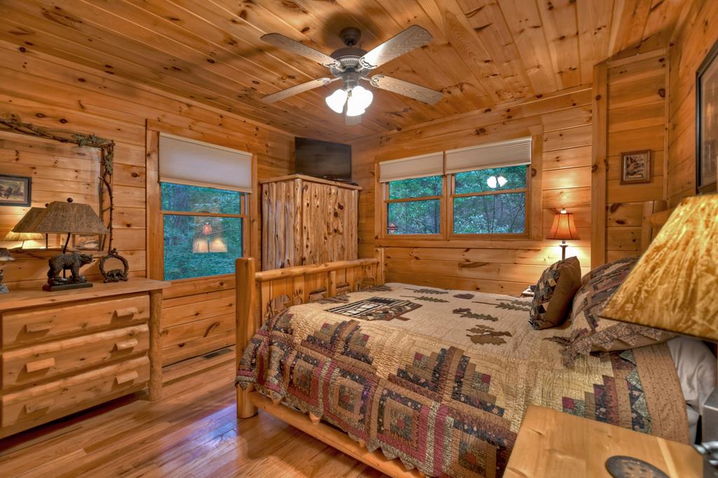 Blue Ridge, Georgia, 30513, United States, 3 Bedrooms Bedrooms, ,3 BathroomsBathrooms,Residential,For Sale,1995238