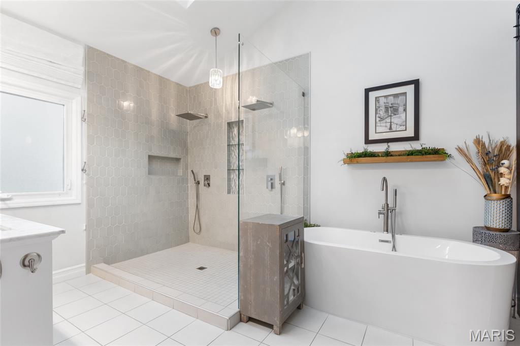 Weldon Spring, Missouri, 63304, United States, 6 Bedrooms Bedrooms, ,5 BathroomsBathrooms,Residential,For Sale,1926169