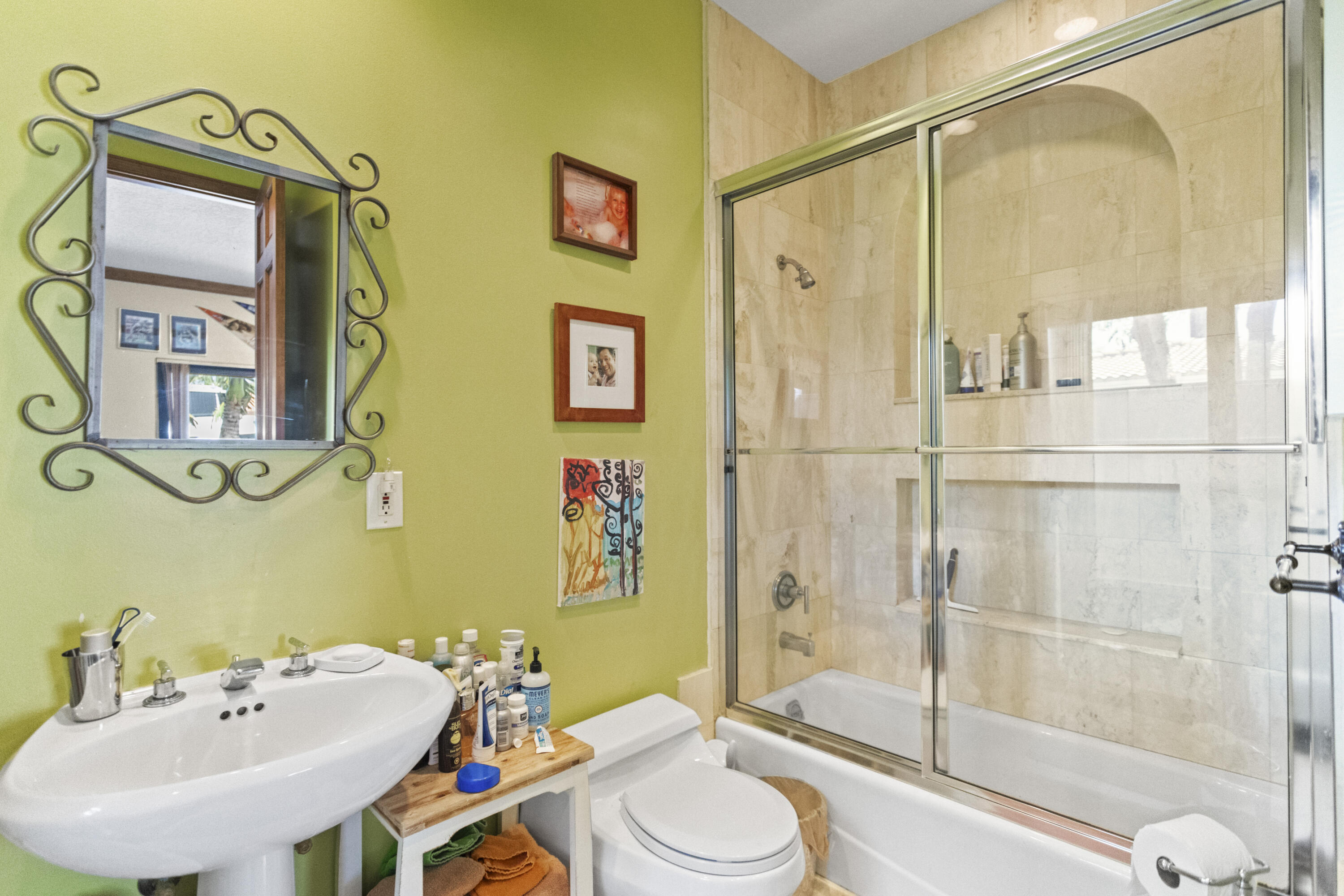 Pompano Beach, Florida, 33062, United States, 4 Bedrooms Bedrooms, ,3 BathroomsBathrooms,Residential,For Sale,1804148