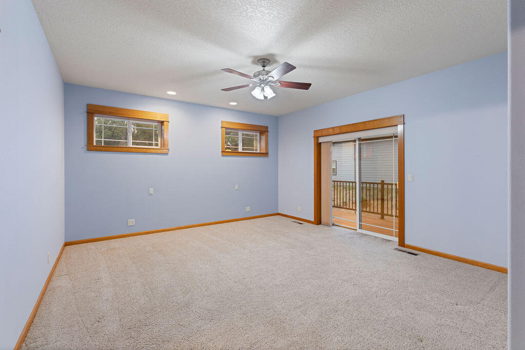 Prineville, Oregon, 97754, United States, 4 Bedrooms Bedrooms, ,3 BathroomsBathrooms,Residential,For Sale,1896038
