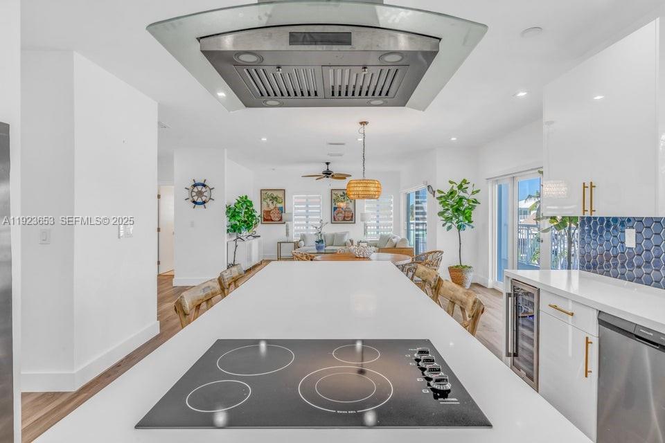 Key Largo, Florida, 33037, United States, 5 Bedrooms Bedrooms, ,3 BathroomsBathrooms,Residential,For Sale,2002061