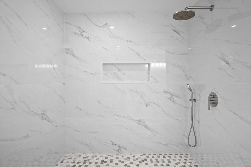 Attleboro, Massachusetts, 02703, United States, 4 Bedrooms Bedrooms, ,3 BathroomsBathrooms,Residential,For Sale,1973726