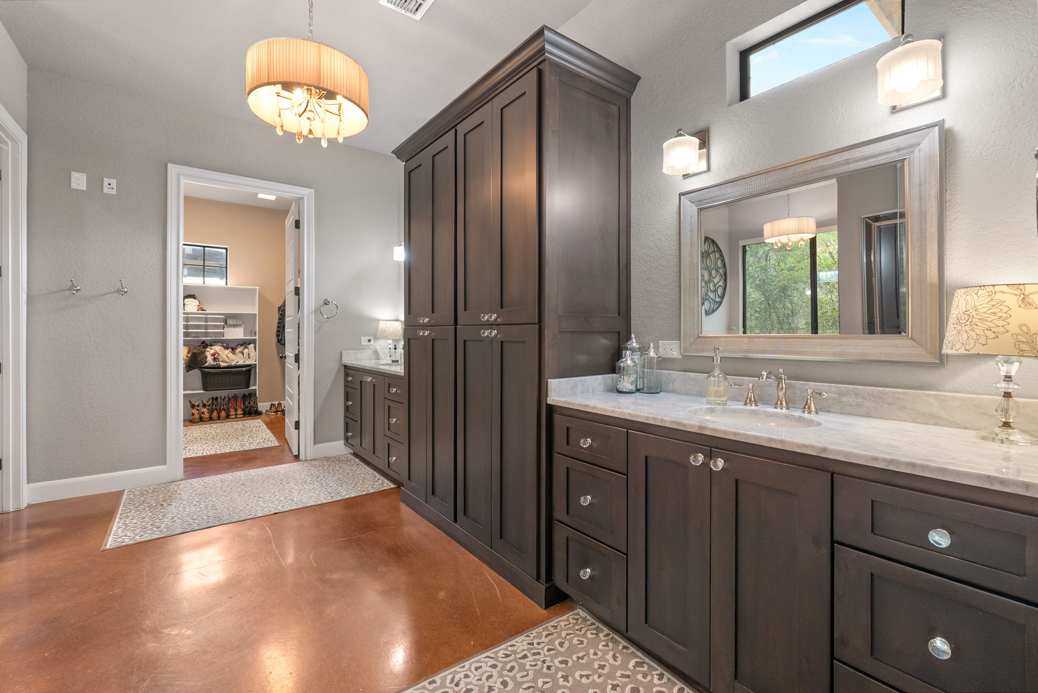  Private Hilltop Estate Overlooking Government Canyon - 物件實景