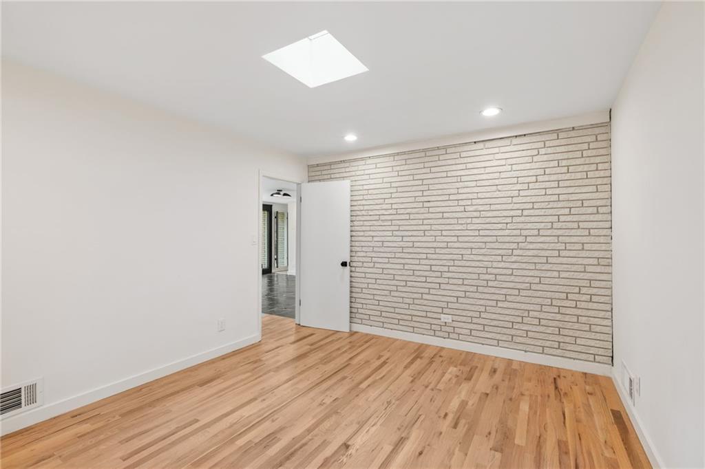 Atlanta, Georgia, 30345, United States, 3 Bedrooms Bedrooms, ,2 BathroomsBathrooms,Residential,For Sale,1942165