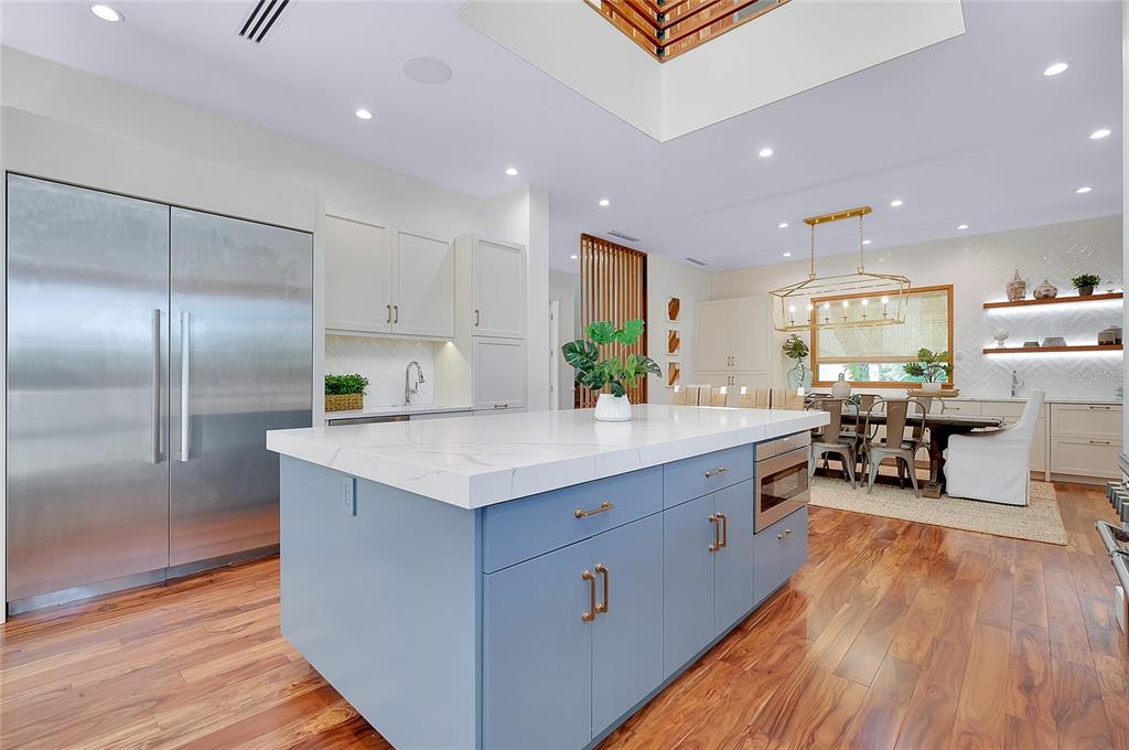 Sarasota, Florida, 34236, United States, 5 Bedrooms Bedrooms, ,6 BathroomsBathrooms,Residential,For Sale,1994803