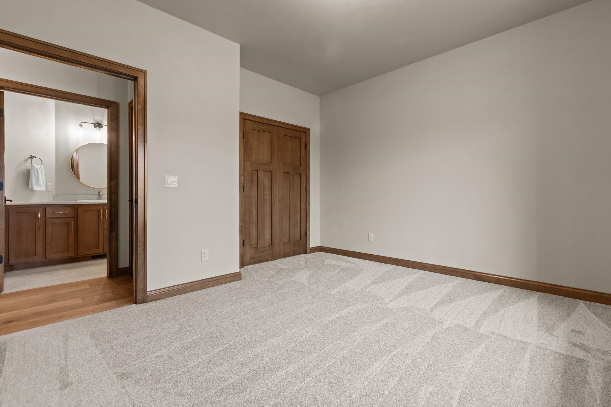 Neenah, Wisconsin, 54956, United States, 2 Bedrooms Bedrooms, ,2 BathroomsBathrooms,Residential,For Sale,2029960