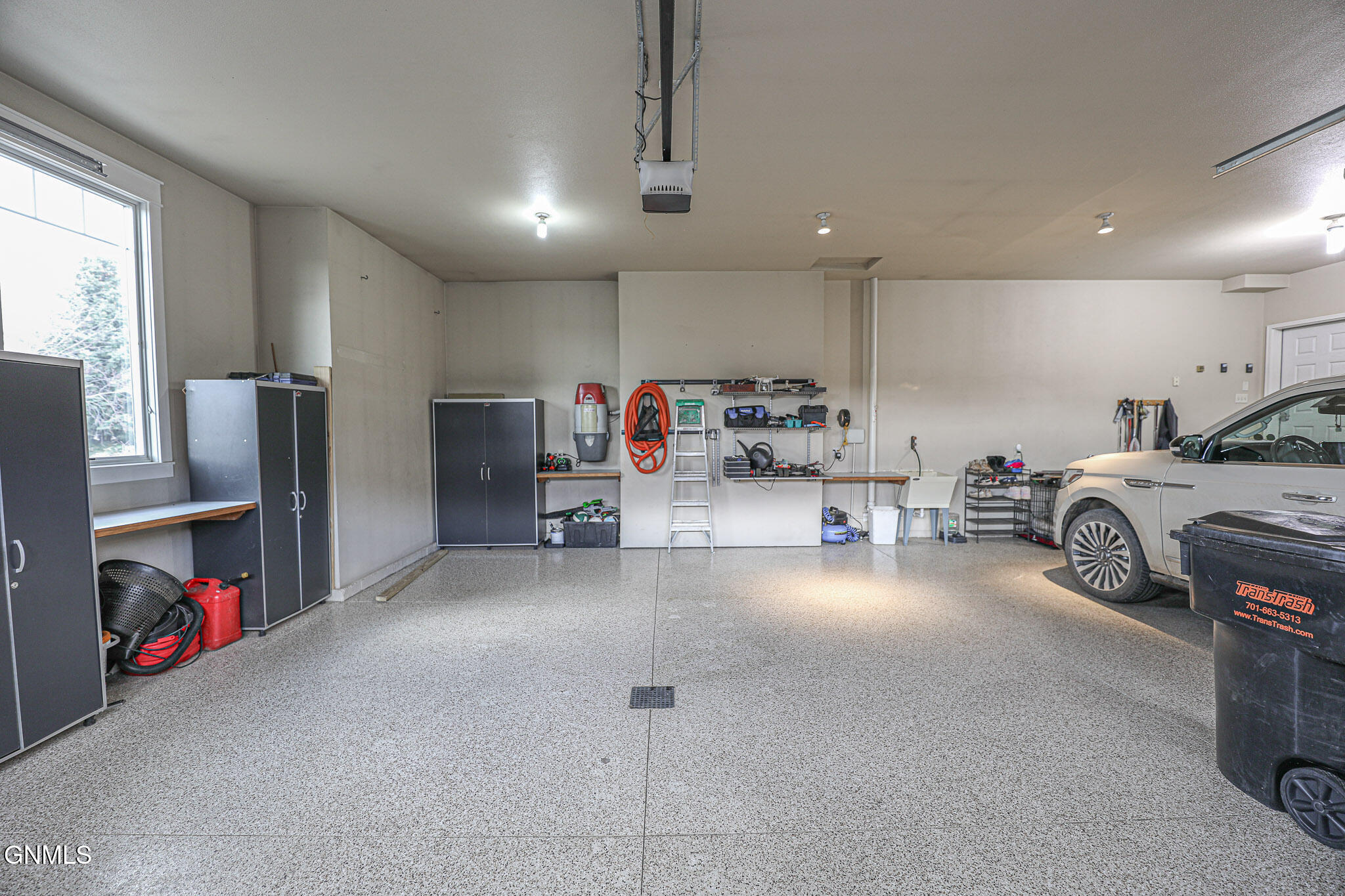 Bismarck, North Dakota, 58503, United States, 6 Bedrooms Bedrooms, ,5 BathroomsBathrooms,Residential,For Sale,1980273