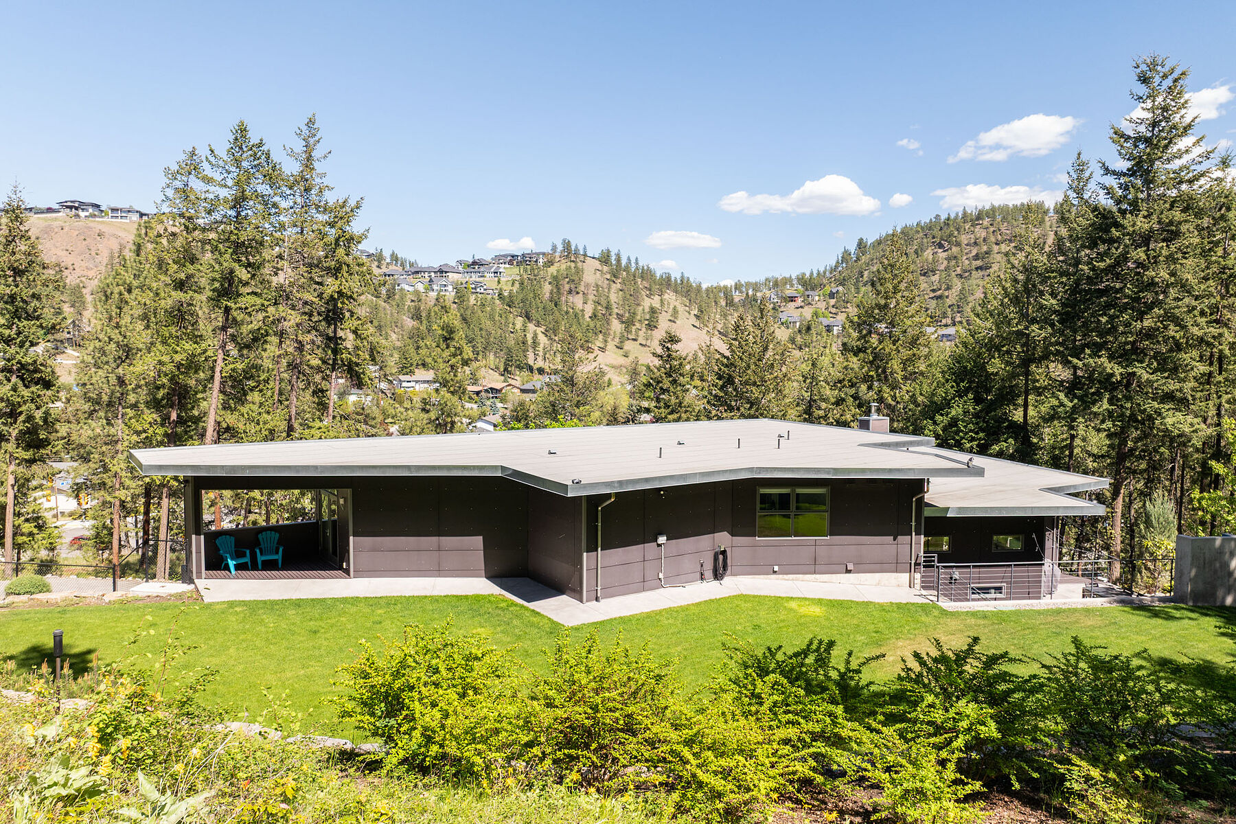  Architectural Glenmore Home - 物件實景
