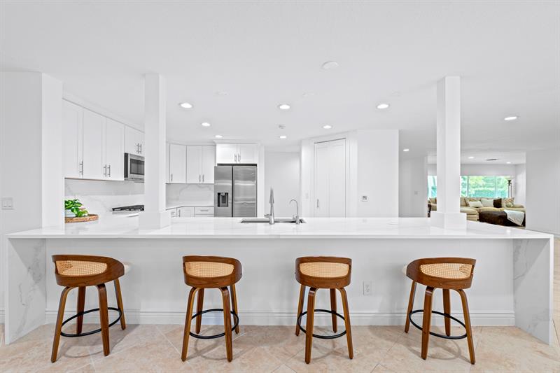 Parkland, Florida, 33067, United States, 5 Bedrooms Bedrooms, ,4 BathroomsBathrooms,Residential,For Sale,1990344