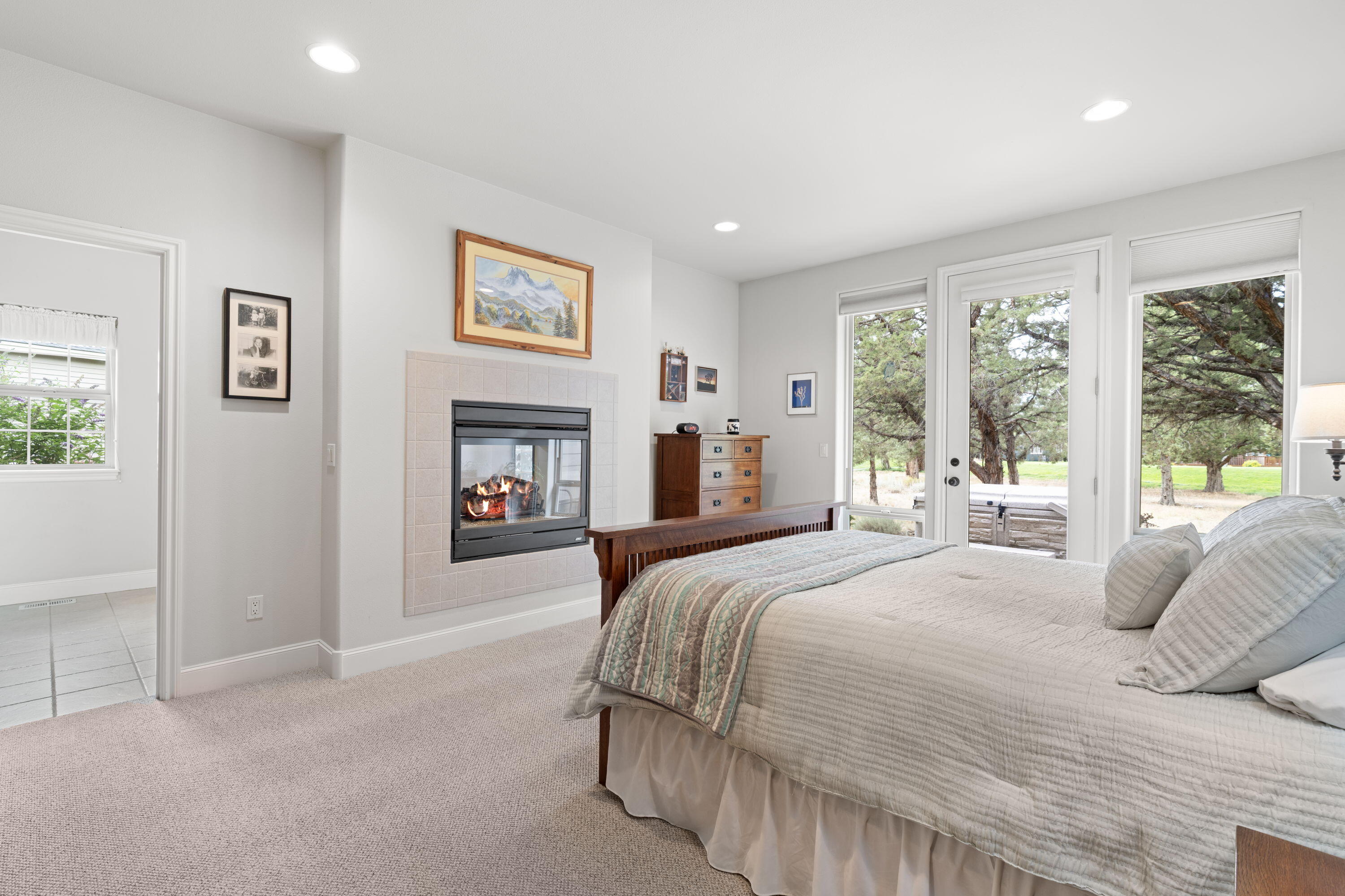 Redmond, Oregon, 97756, United States, 3 Bedrooms Bedrooms, ,3 BathroomsBathrooms,Residential,For Sale,1919613