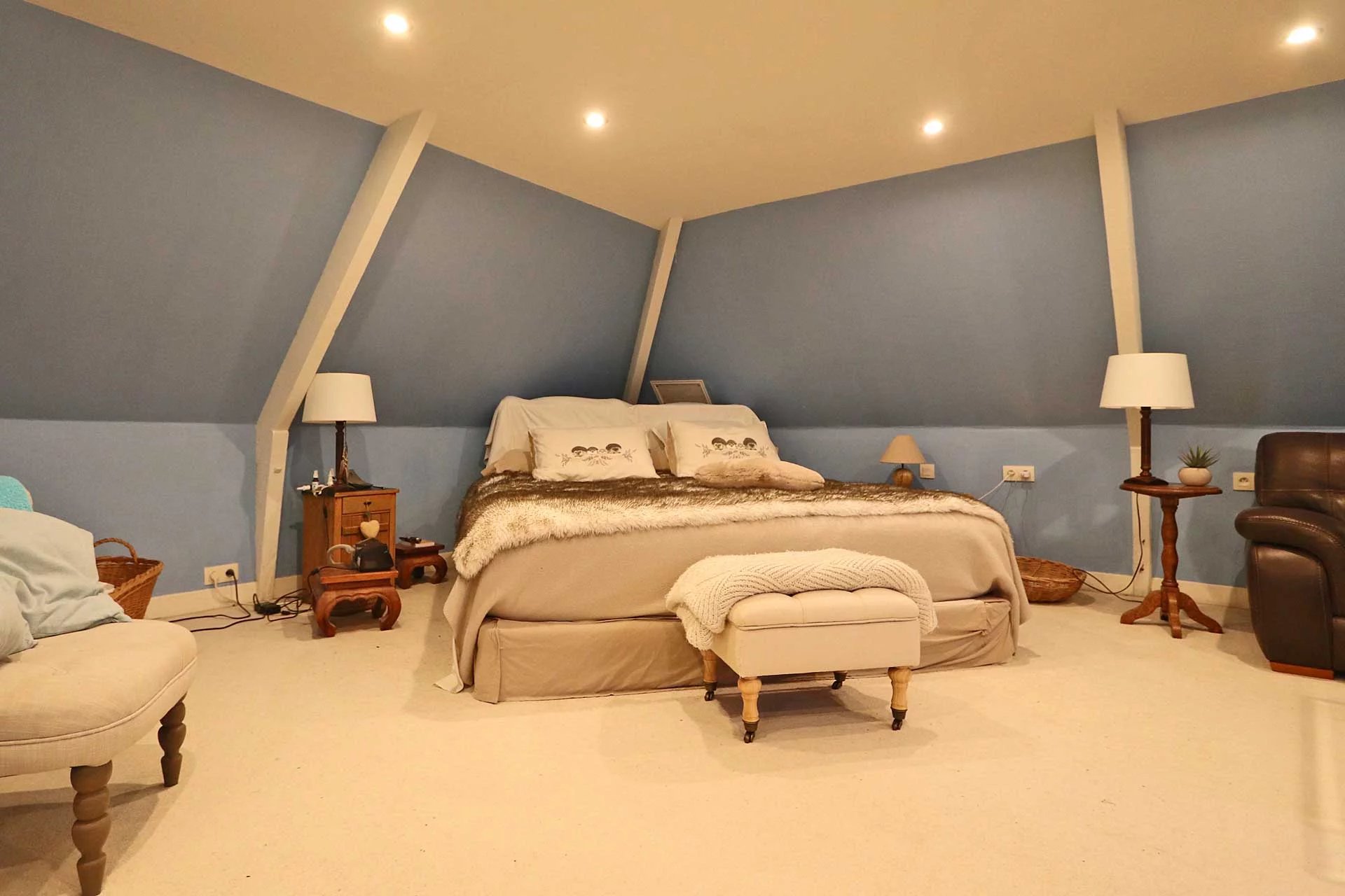 Bergerac, New Aquitaine, 24100, FR, 4 Bedrooms Bedrooms, ,2 BathroomsBathrooms,Residential,For Sale,2000763