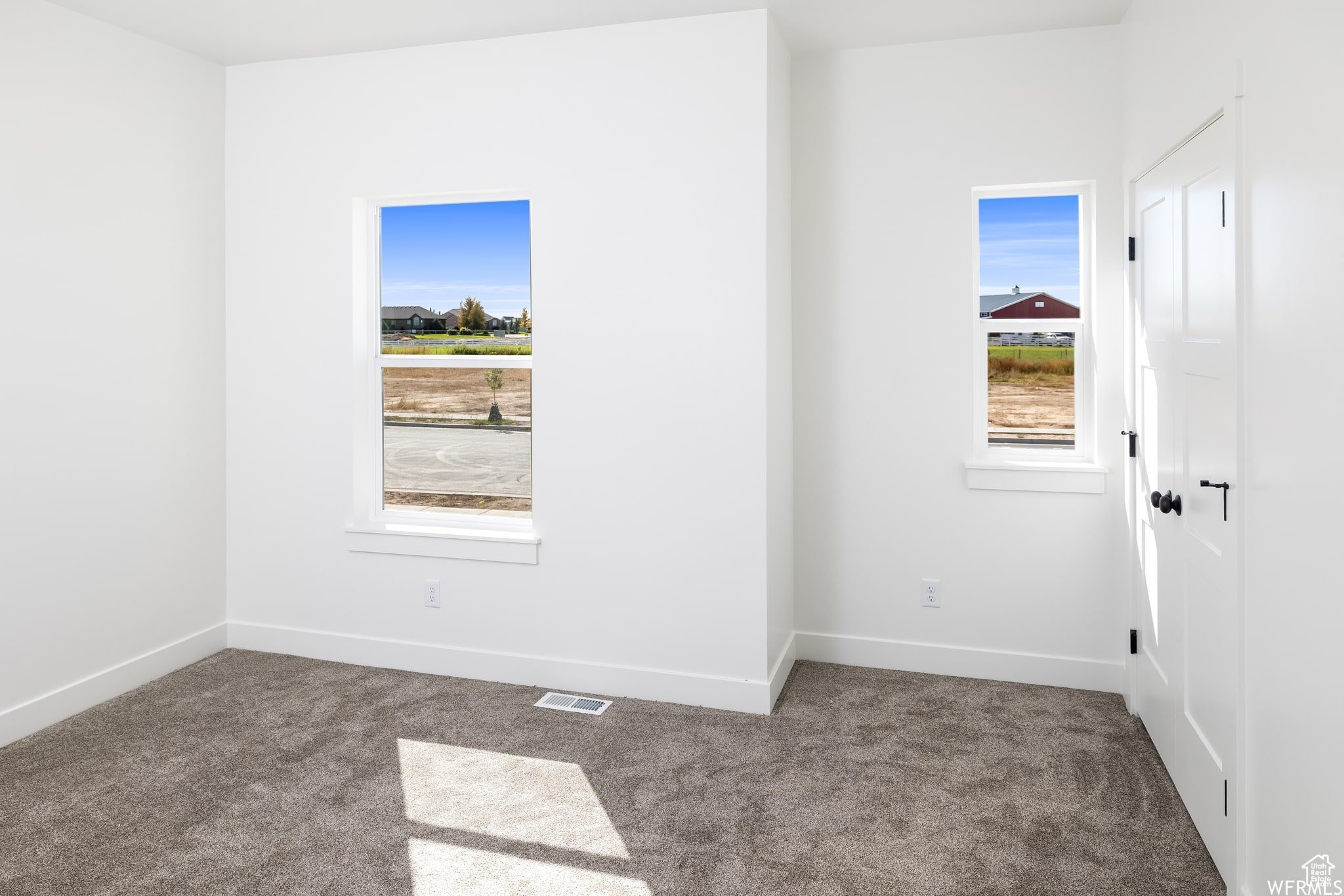 Hyrum, Utah, 84319, United States, 3 Bedrooms Bedrooms, ,2 BathroomsBathrooms,Residential,For Sale,1929155
