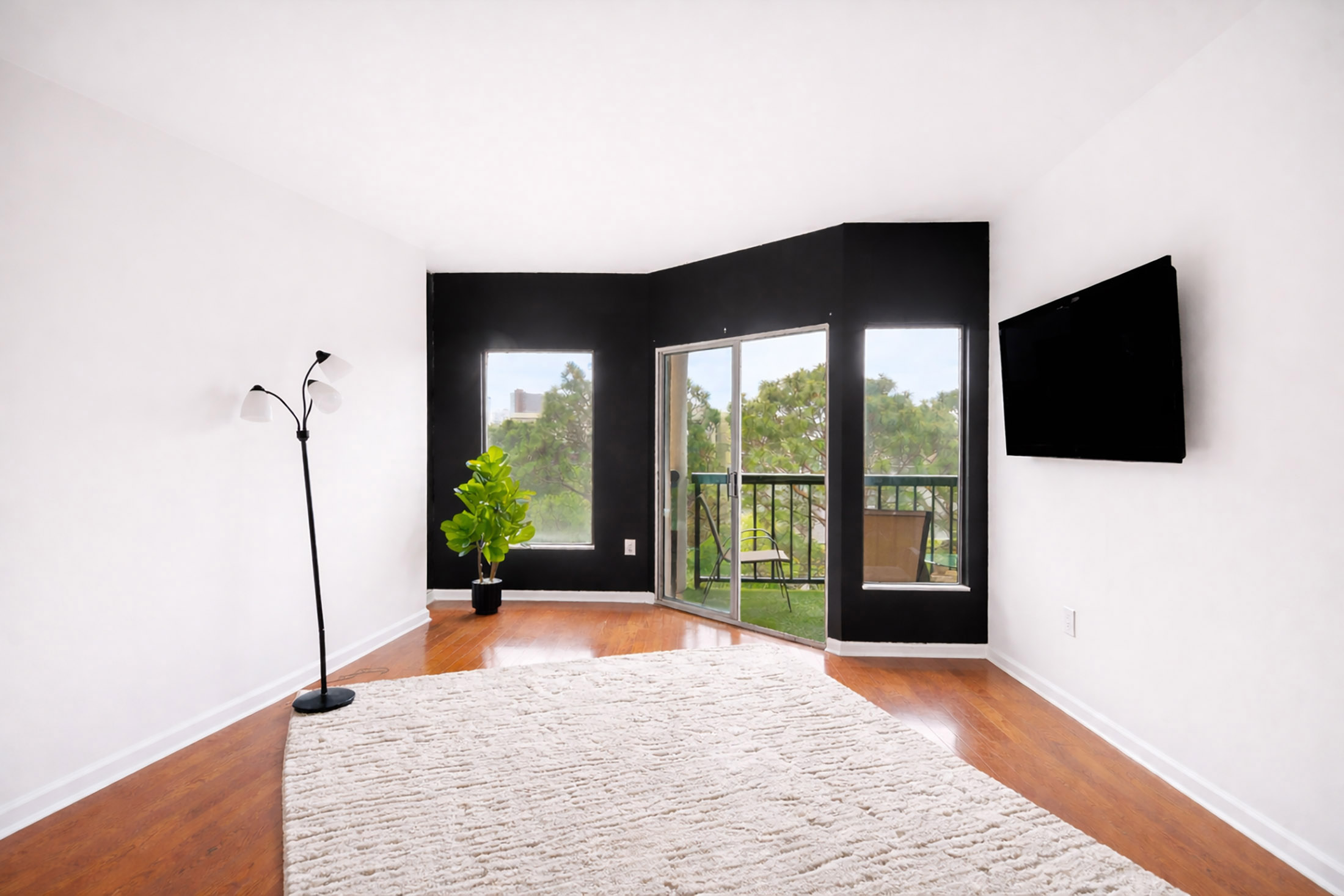  Stunning Designer-renovated Condo Minutes from Atlanta
