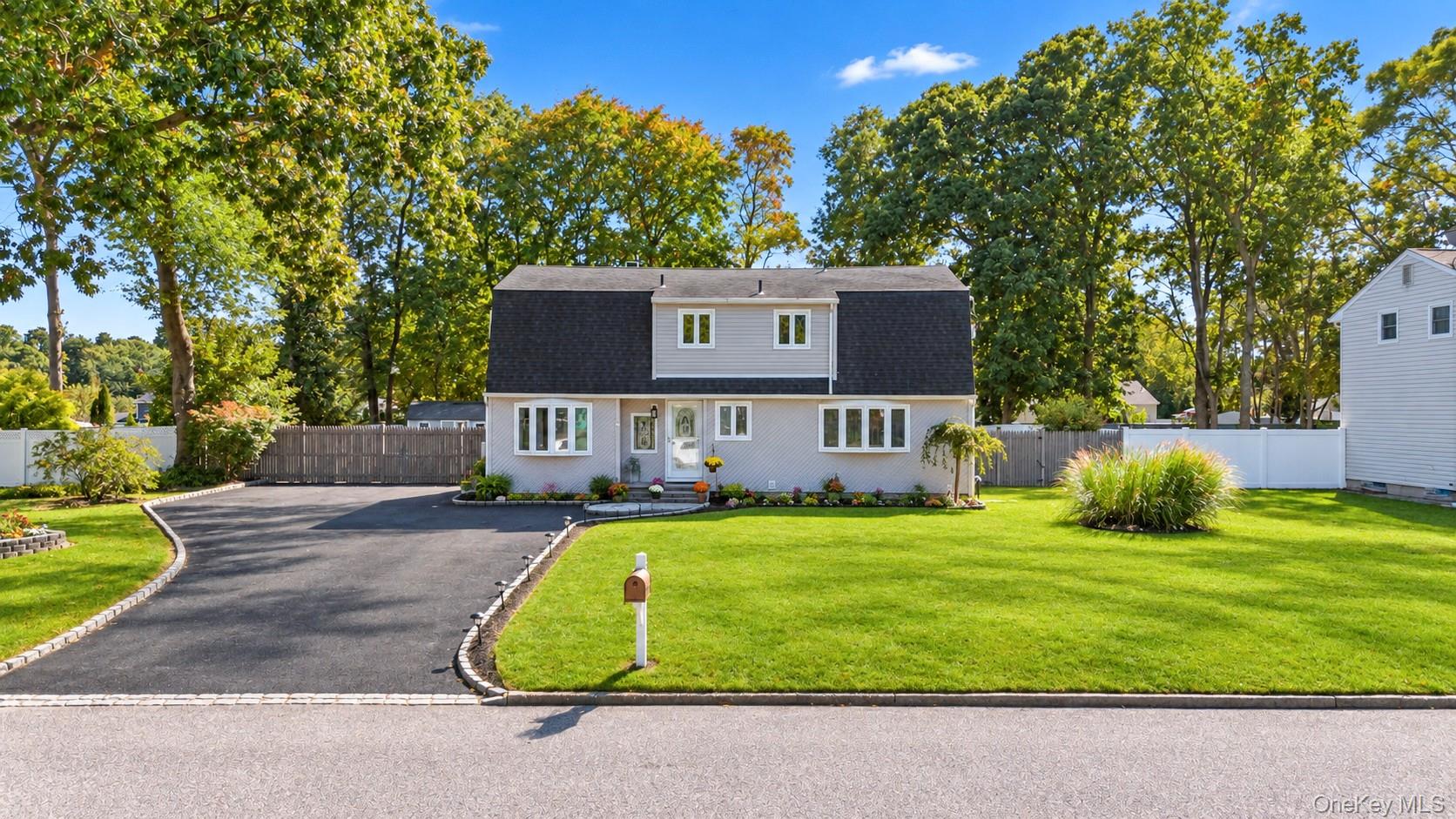 Hollingwood Dr, Coram, NY 11727 #1