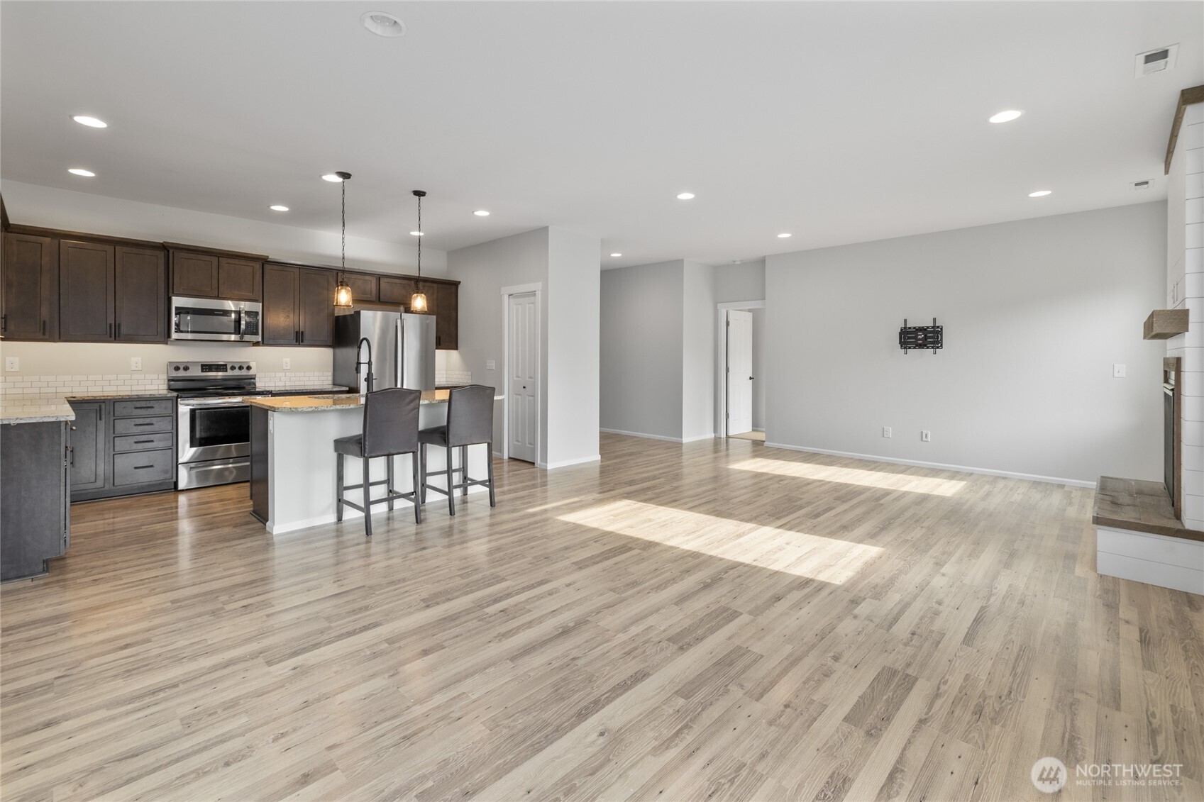 Cle Elum, Washington, 98922, United States, 3 Bedrooms Bedrooms, ,1 BathroomBathrooms,Residential,For Sale,1935300