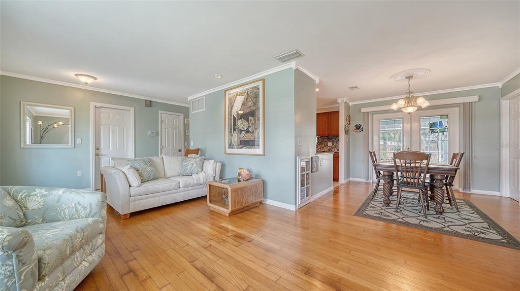 Sarasota, Florida, 34231, United States, 3 Bedrooms Bedrooms, ,2 BathroomsBathrooms,Residential,For Sale,1883466
