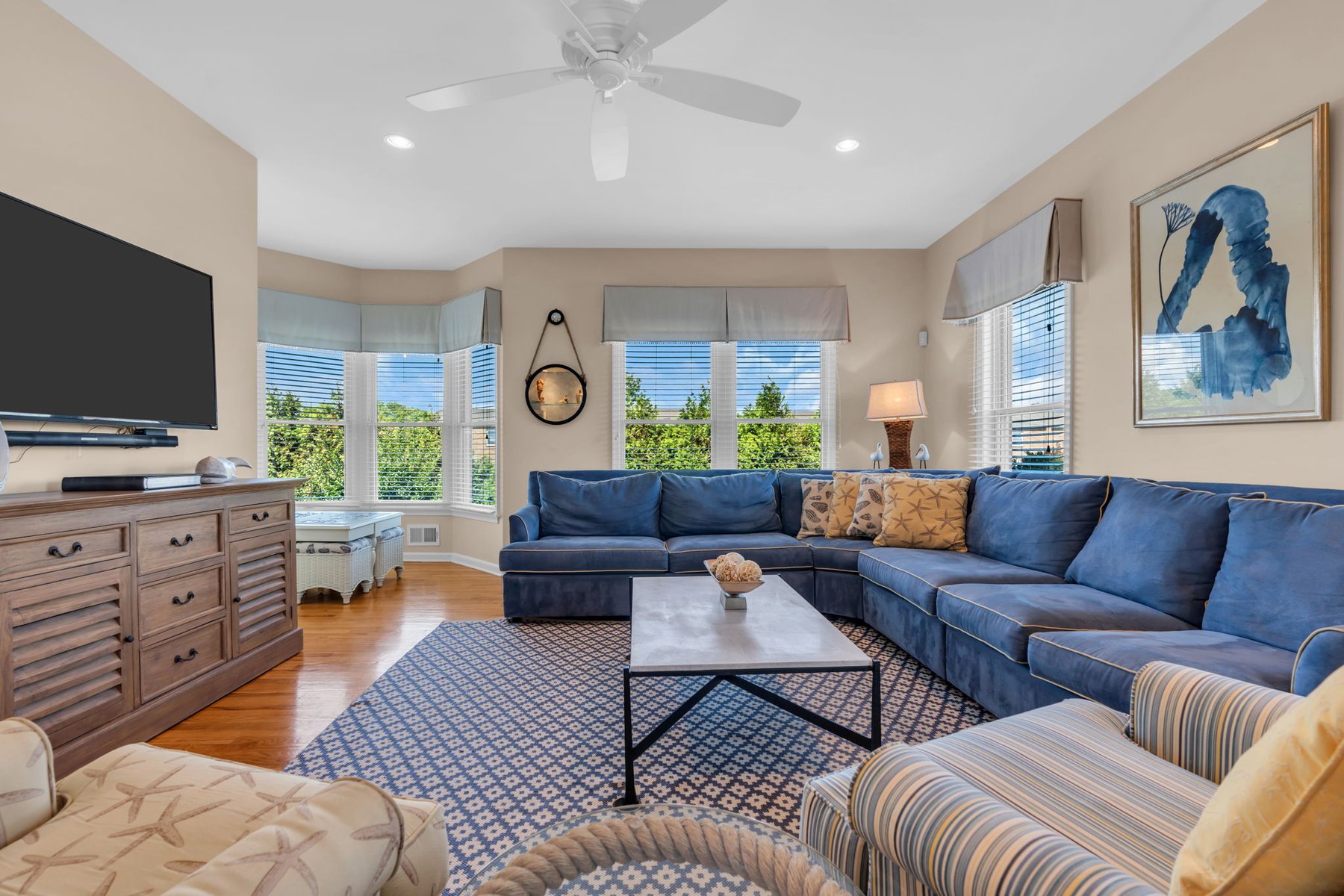  Rare End-Unit Coastal Townhome - 物件實景