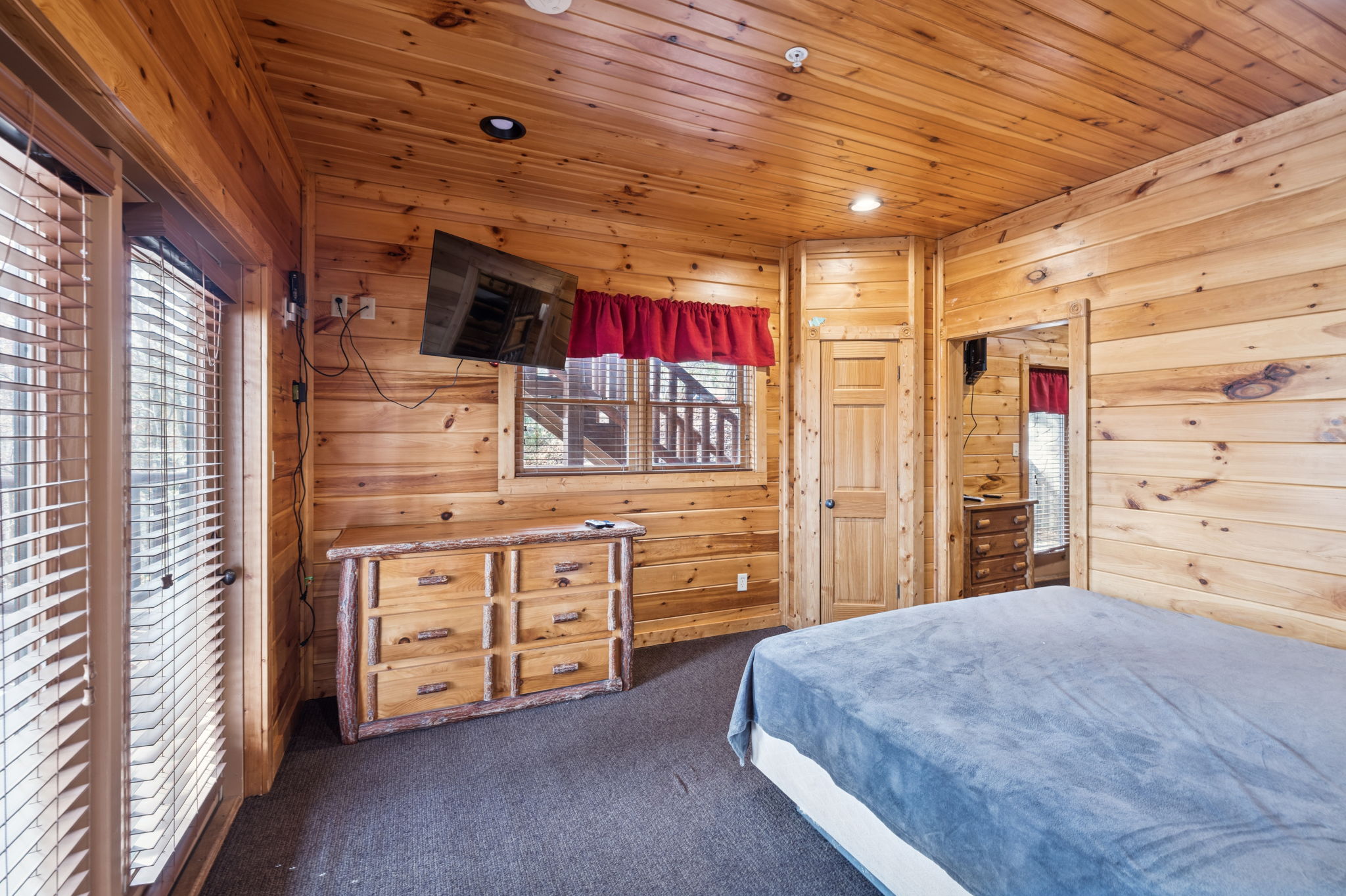 Gatlinburg, Tennessee, 37738, United States, 9 Bedrooms Bedrooms, ,9 BathroomsBathrooms,Residential,For Sale,1996380